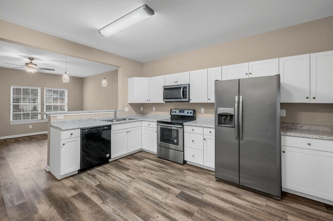 Building Photo - 1911 9th Ave N