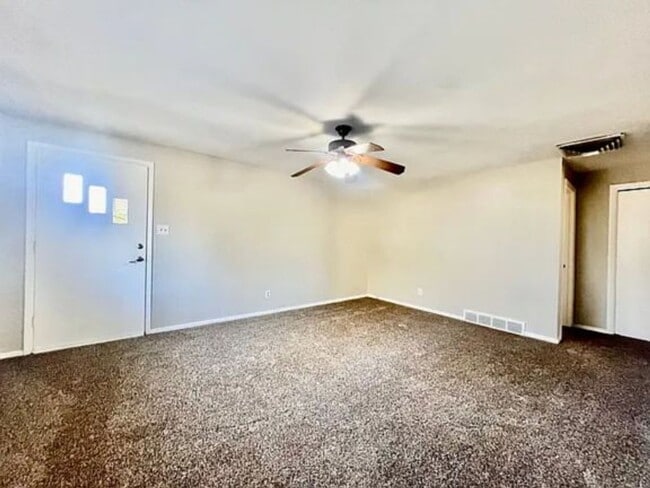 Building Photo - Duplex Unit Now Available!
