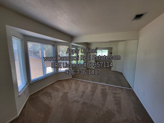 Building Photo - 9244 Mapleview Way