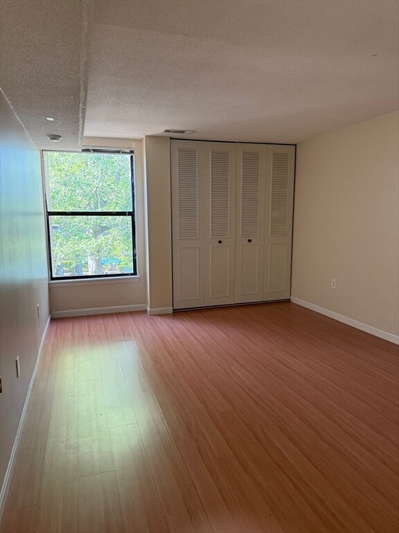 Building Photo - 70 Shrewsbury Green Dr