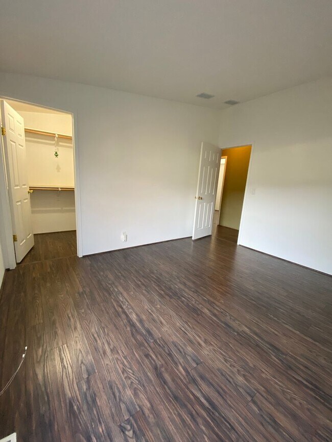 Building Photo - 3 Bedroom 2 bath Home in White Salmon