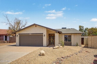 Building Photo - 907 N 85th Pl