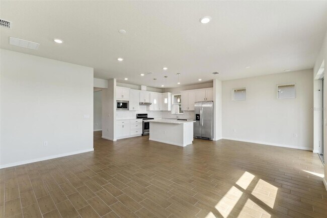 Building Photo - 6121 Blue Pond Wy