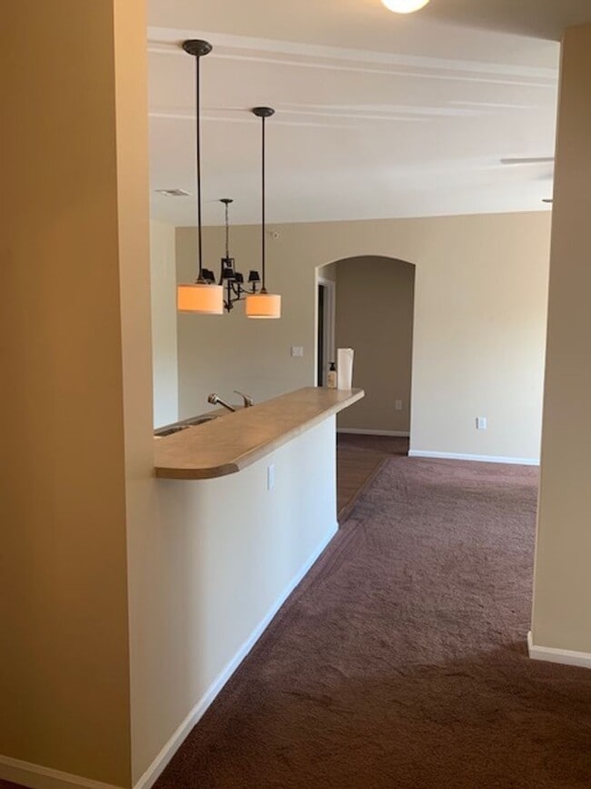 Building Photo - Beautiful Condo!