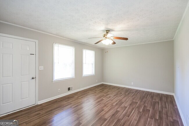 Building Photo - 3730 Sunny Hill Dr
