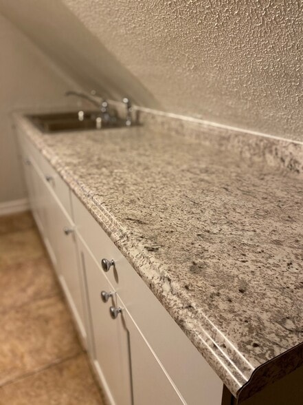 kitchen - 4530 Lafayette Avenue