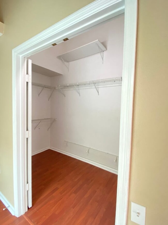 Building Photo - 4 bd/ 2 ba Single Family Home in Kissimmee near the Loop