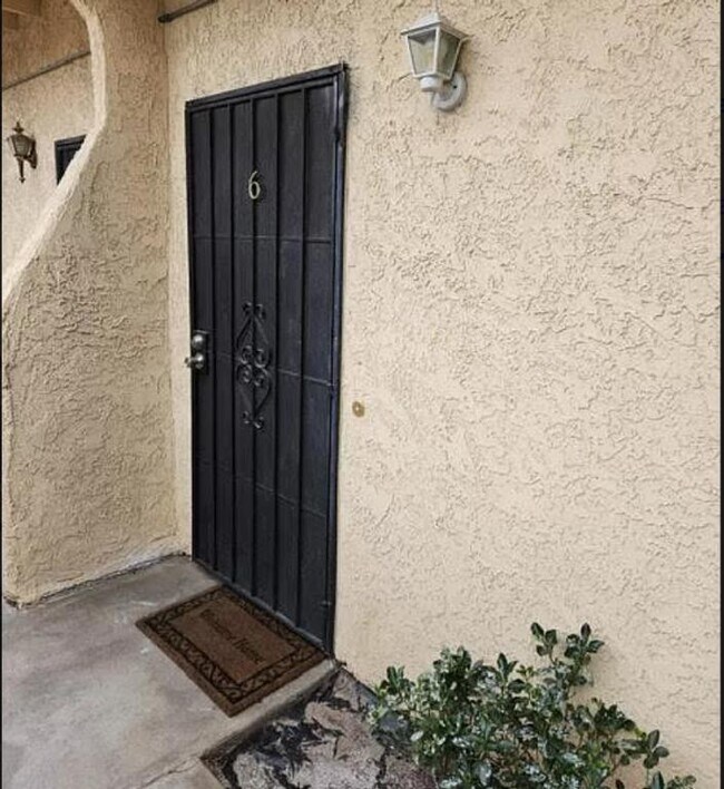 Building Photo - 38710 10th St E