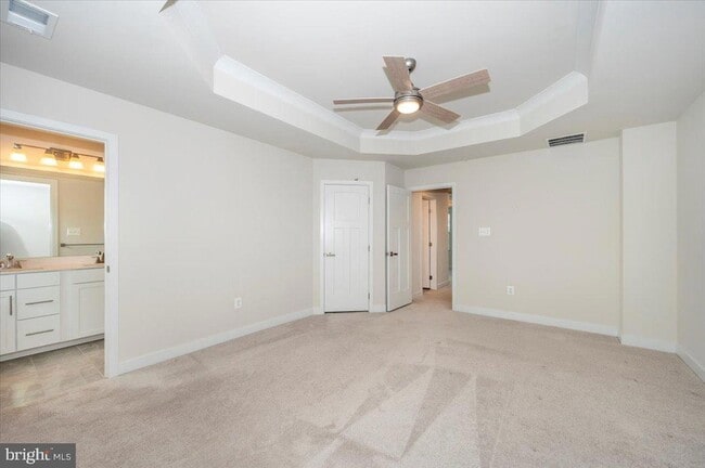 Building Photo - 7201 Bodkin Wy