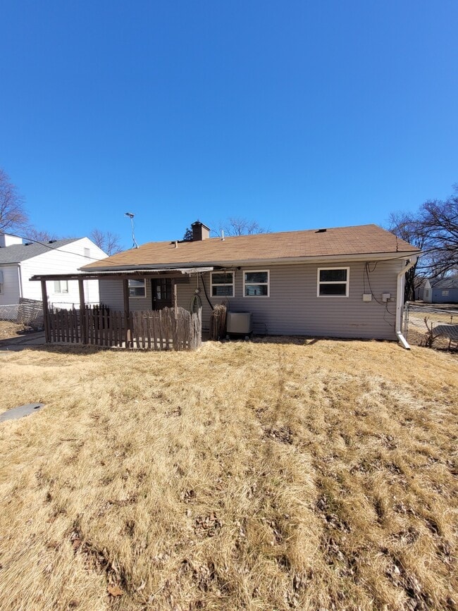 Building Photo - 6666 N Decatur St