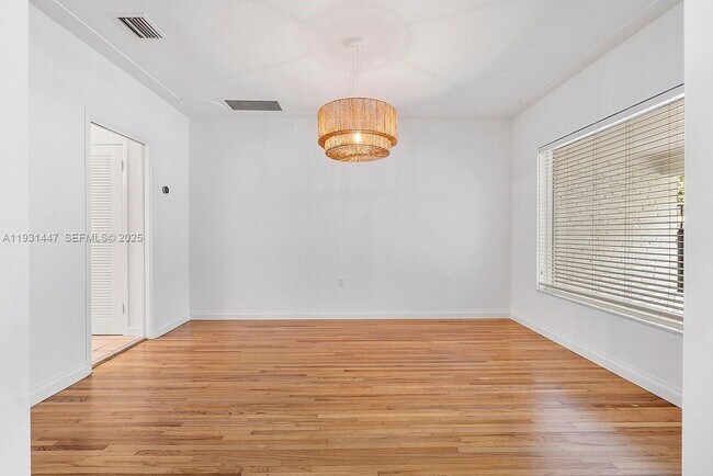 Building Photo - 6820 Granada Blvd