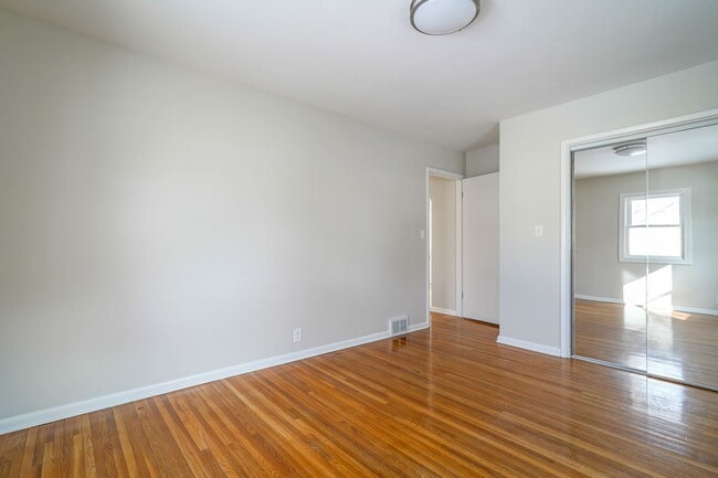 Building Photo - 1610 9th Ave N