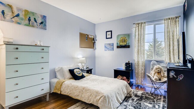 Building Photo - Spacious 4 Bedroom in 80923