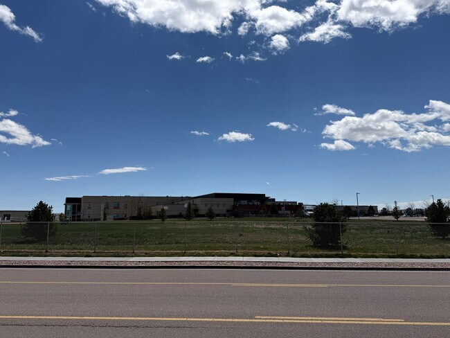 Building Photo - 4 Bed 3 Bath Home Minutes Away from Ft. Carson, Peterson SFB , & Schriever SFB!!