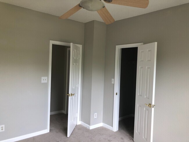 Building Photo - Links one bedroom Condo in Glen Allen