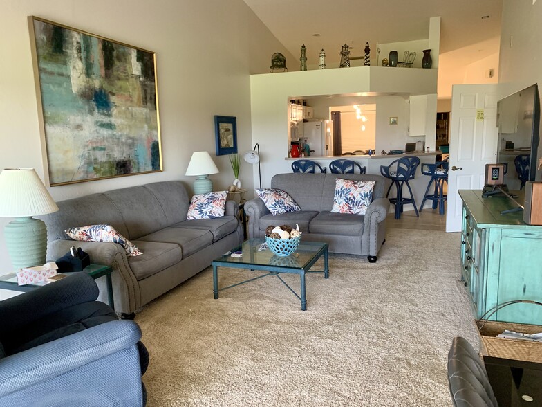 Building Photo - 9860 Costa Mesa Ln