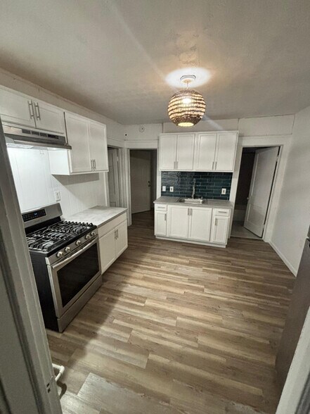 Building Photo - 11813 Soika Ave