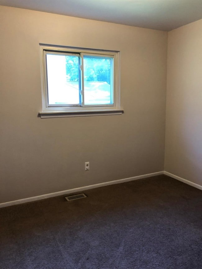 Building Photo - 480 Eastman St