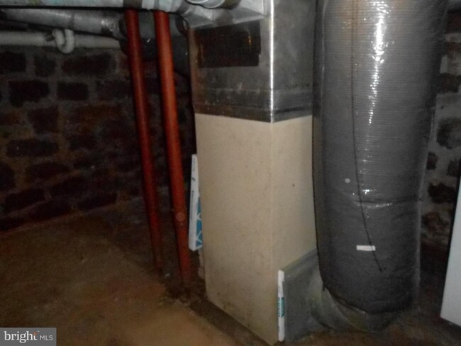 Building Photo - 169 Engle Ln