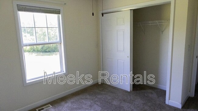 Building Photo - 410 Mill Rd