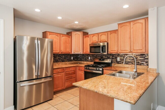 Building Photo - 9304 Freedom Heights Ave