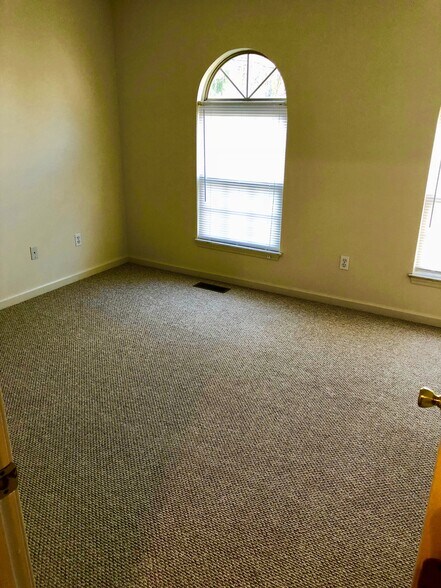 Building Photo - 1146 Northwood Loop