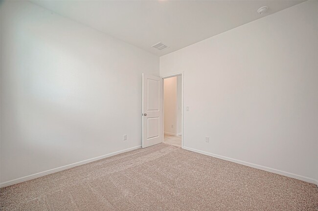 Building Photo - 7138 Glennwick Grv Ln