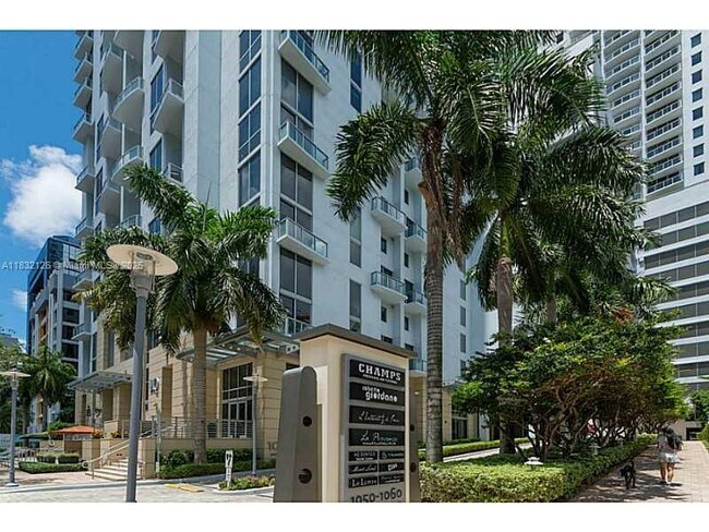 Building Photo - 1060 Brickell Ave