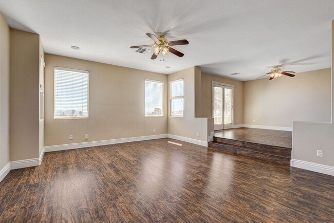 Building Photo - Stunning Summerlin Pool Home!