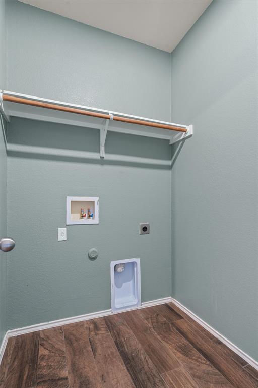 Building Photo - 220 Chickadee Ln