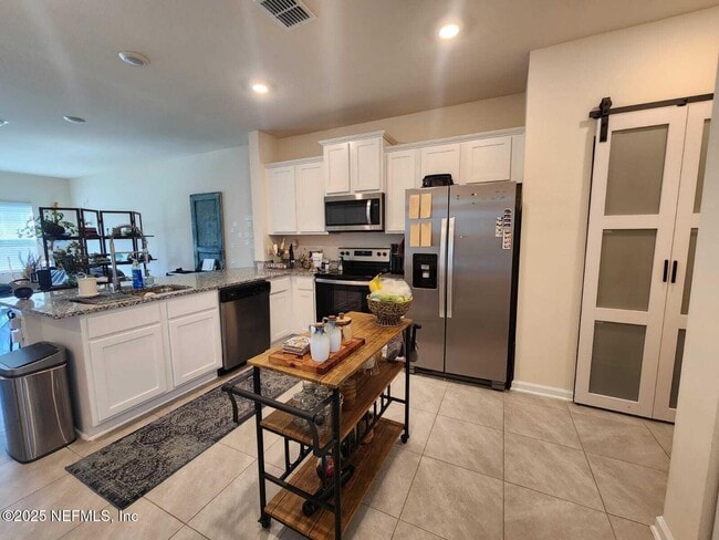 Building Photo - 180 Talulla Trl