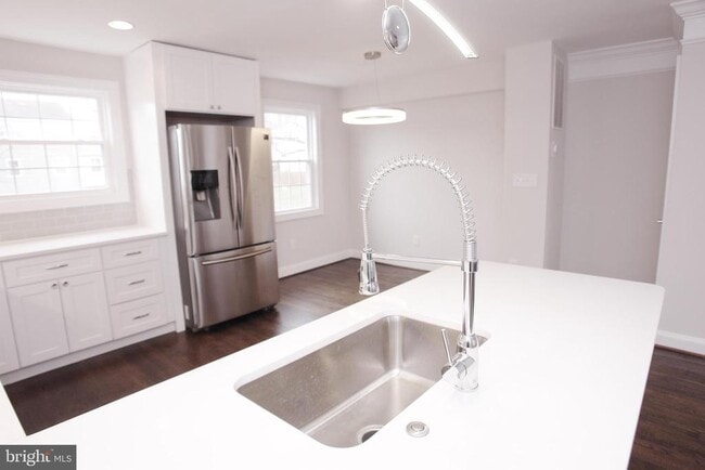 Building Photo - 12307 Chesterton Dr