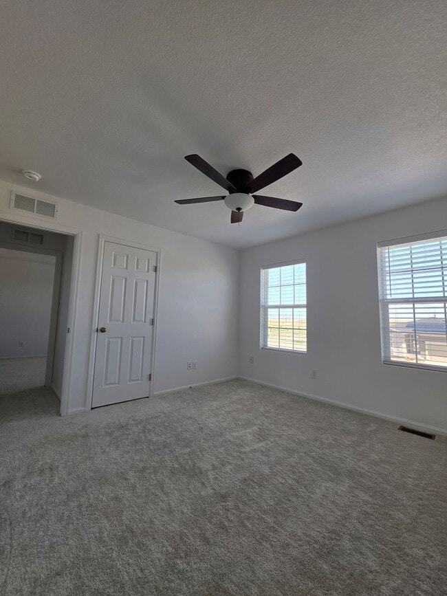 Building Photo - ALL PROSPECTIVE TENANTS MUST SUBMIT A $58 NON-REFUNDABLE APPLICATION FEE PER APPLICANT ONLINE AND...