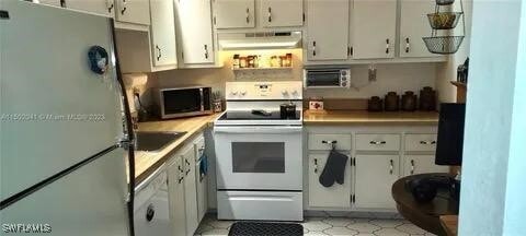 Building Photo - 1810 SW 81st Ave