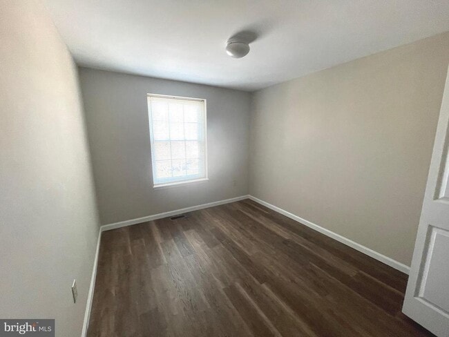 Building Photo - 9817 Rainleaf Ct