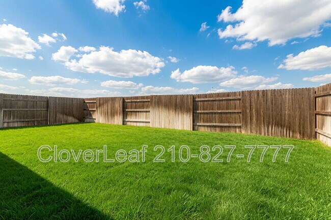 Building Photo - 335 Tempest Trl