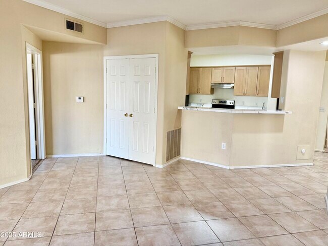 Building Photo - 3236 E Chandler Blvd