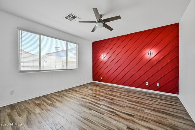 Building Photo - 4030 W Ross Ave