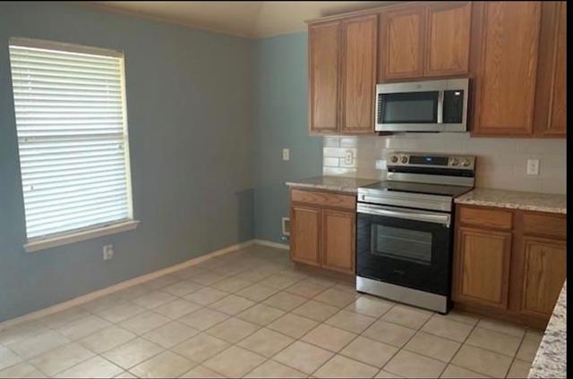 Building Photo - 3321 Truman St