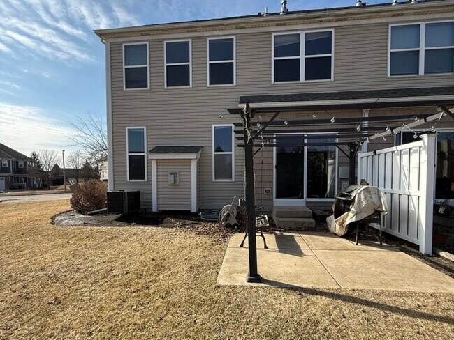 Building Photo - 286 Wolverine Dr