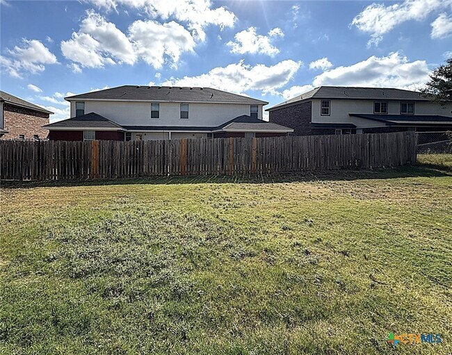 Building Photo - 4302 Sylvia Dr