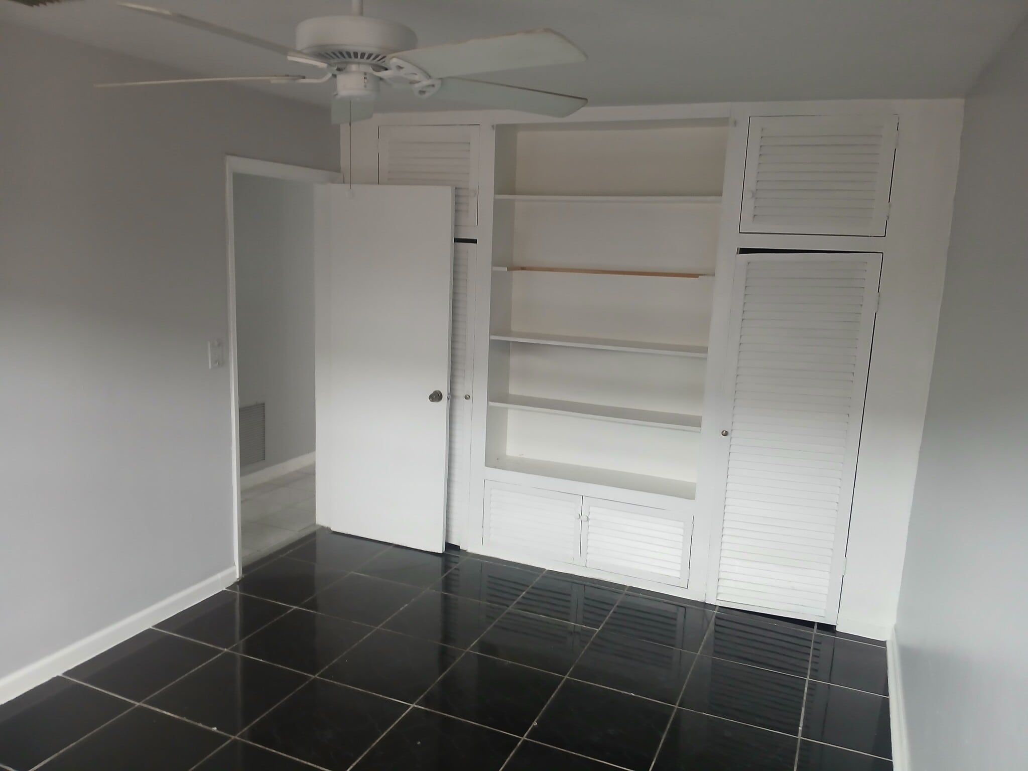 Building Photo - 7640 Pembroke Rd