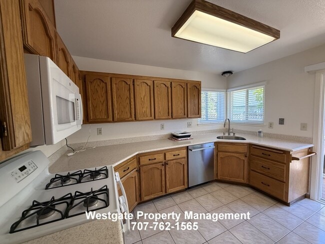 Building Photo - 1417 Dandelion Way
