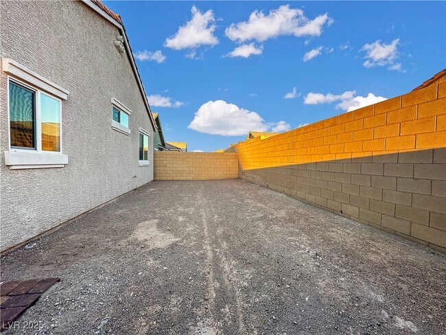 Building Photo - 69 Serene Tempo Ave