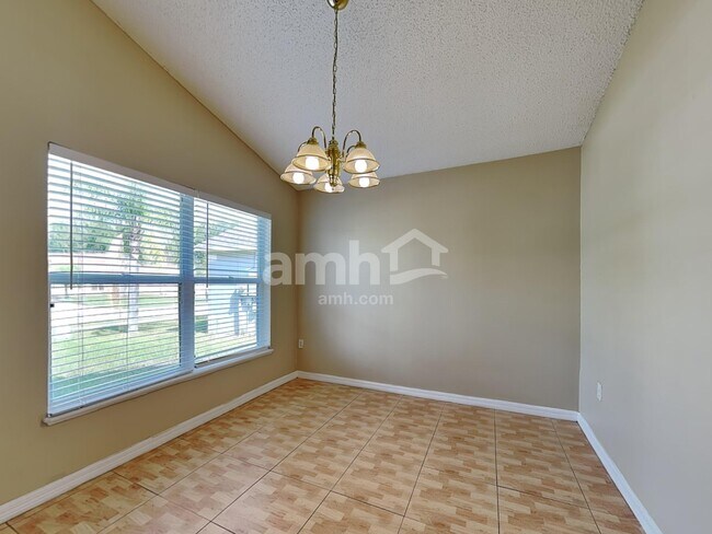 Building Photo - 1718 Westminster Trl