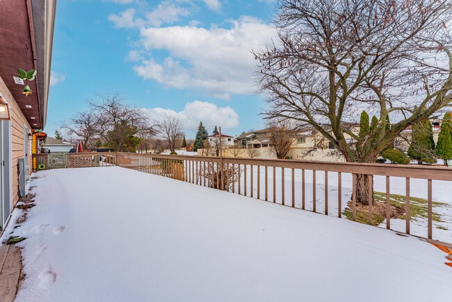 Building Photo - 7203 S 86th Ave