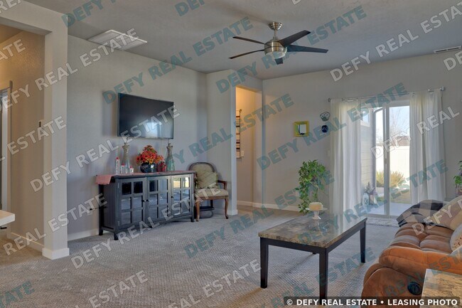 Building Photo - 6240 W Black Butte St