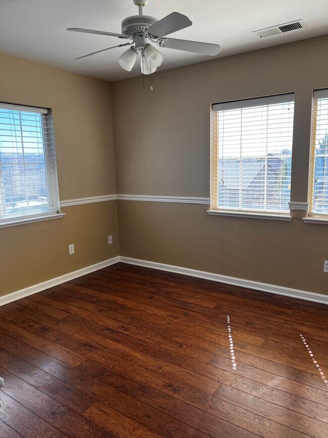 Building Photo - 566 Tioga Pass Ct