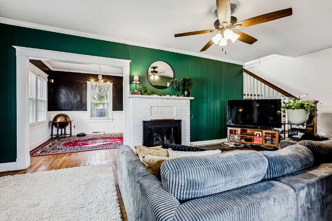 Building Photo - 102 Pear Ave