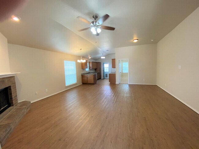 Building Photo - 2011 100th St